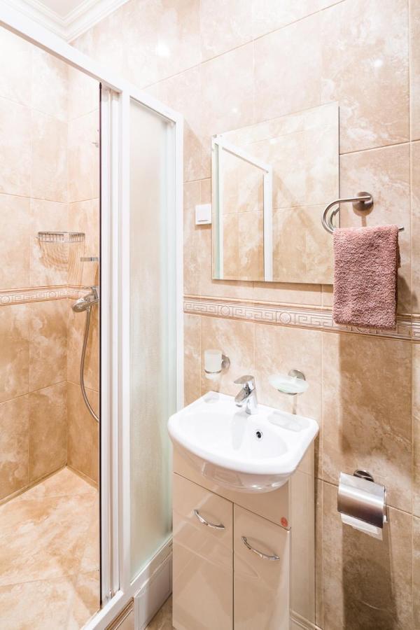 Romari Лесі Українки Apartment Lviv Exterior photo